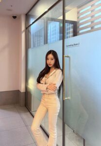 Lugsamon Inta-010-Elegant