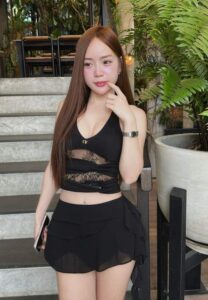 Nichakan Kamlek-012-Pretty