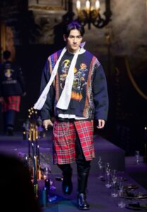 แจกวาร์ป Lincoln-016-Attractive